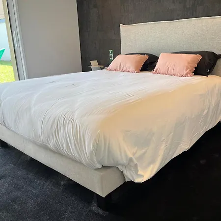 La Cosy Villa *