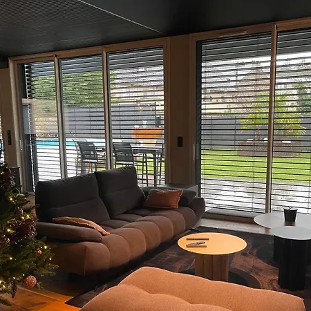 La Cosy Villa